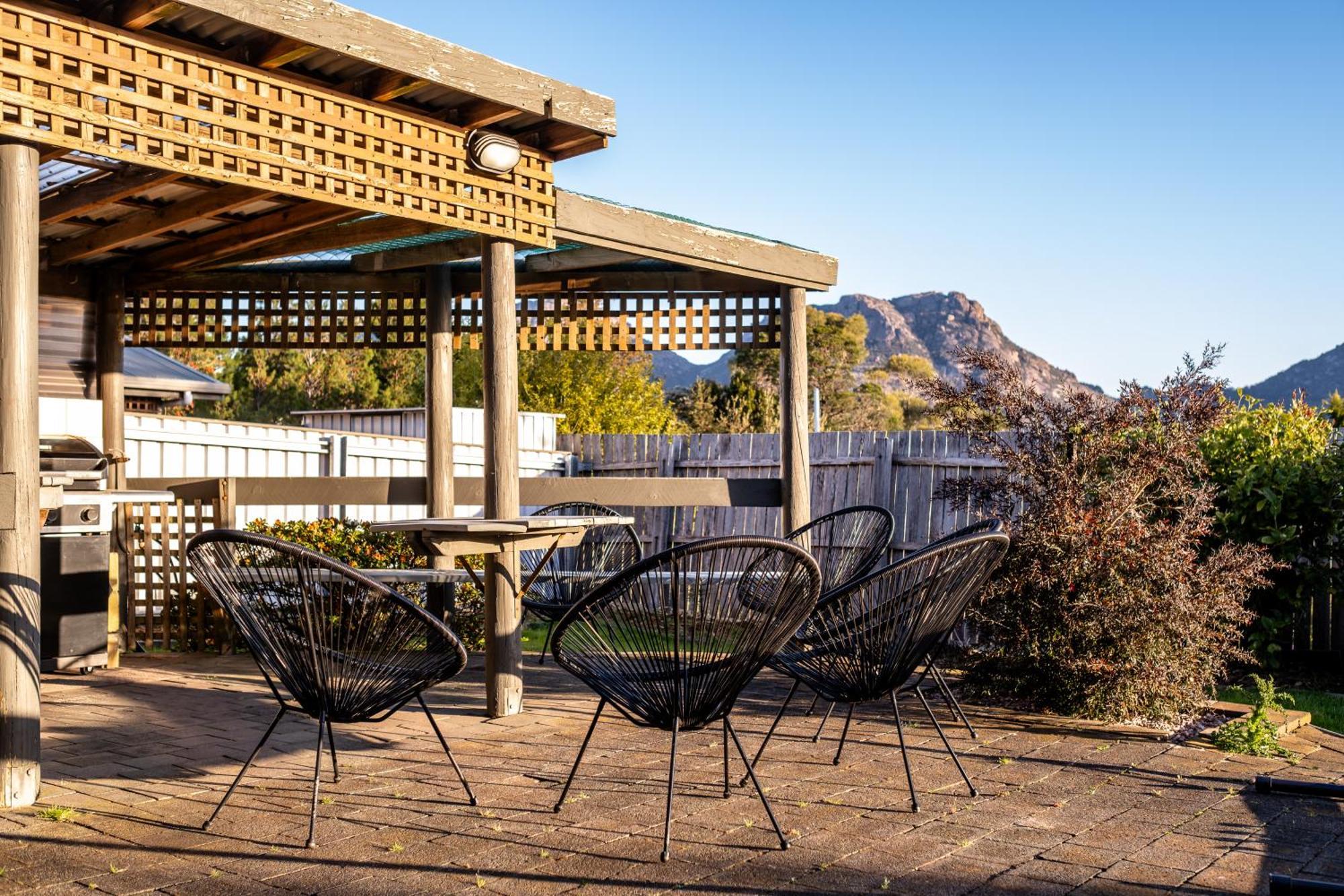 The Lookout ~ Large Family House With Views Villa Coles Bay Exterior photo