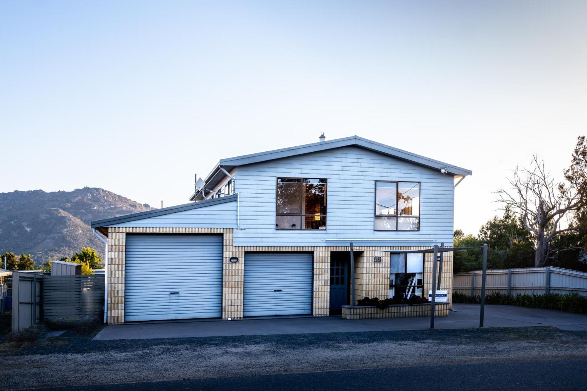 The Lookout ~ Large Family House With Views Villa Coles Bay Exterior photo